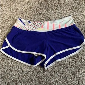 Lululemon speed shorts size 4 multi blue color
